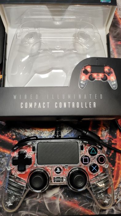 Pad do PS4 Nacon z Opakowaniem