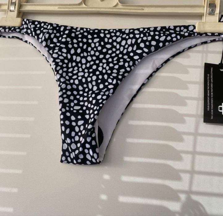 Bikini preto e branco novo