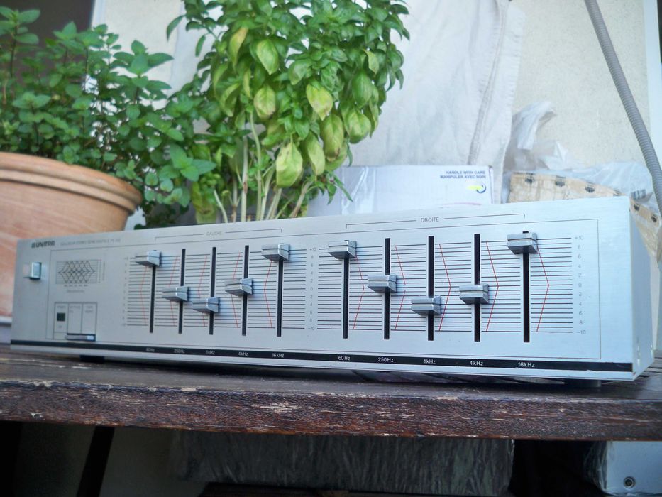 srebrny korektor equalizer Unitra Diora FS032 (poprzednik FS042)
