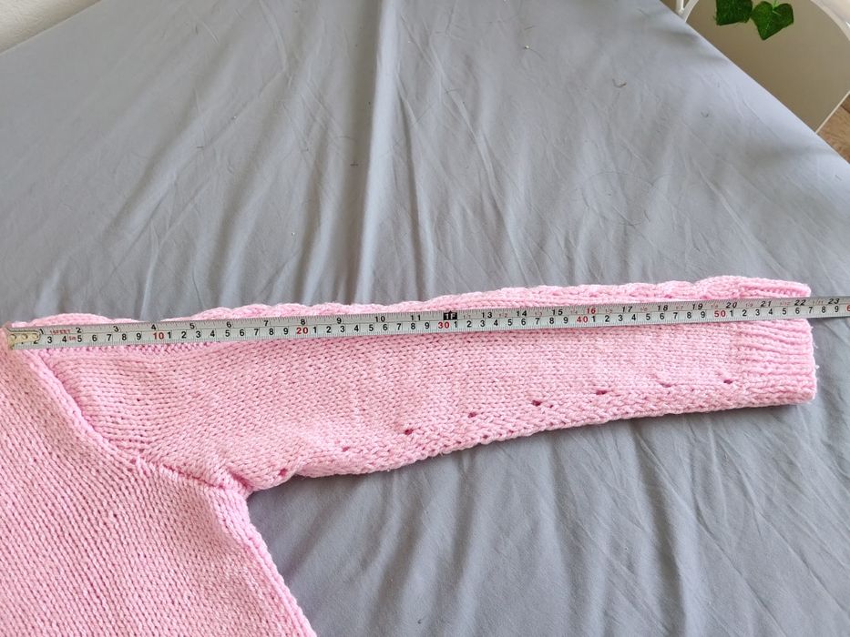 Sweterek wełniany dziewczęcy na rozmiar około 156 - 160cm