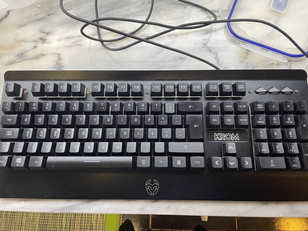 Teclado mecanico-Hybrid mechanical backlit keyboard