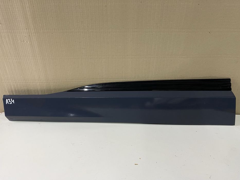 Накладка дверей передня ліва Audi E-Tron