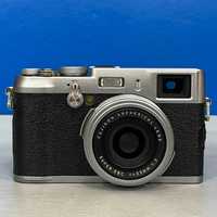 Fujifilm FinePix X100 (12.3MP)