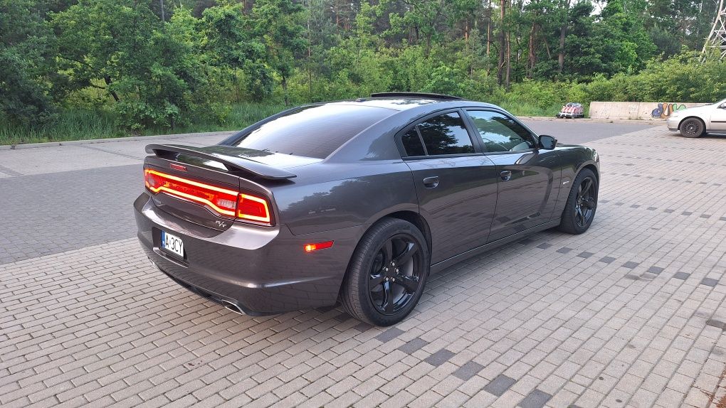 Dodge Charger RT, 5.7 V8, HEMI, super stan