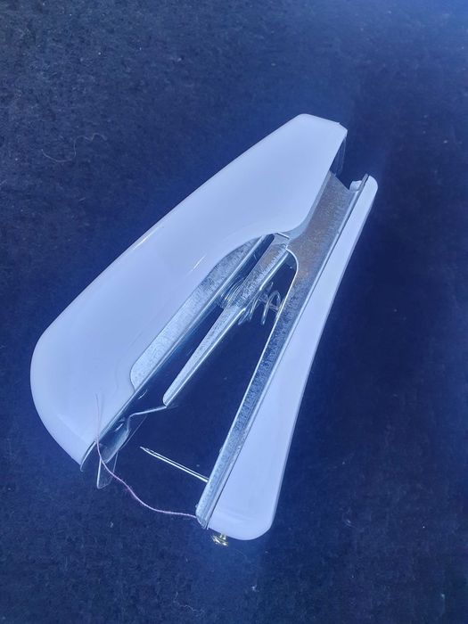 Швейна машинка електро та ручна