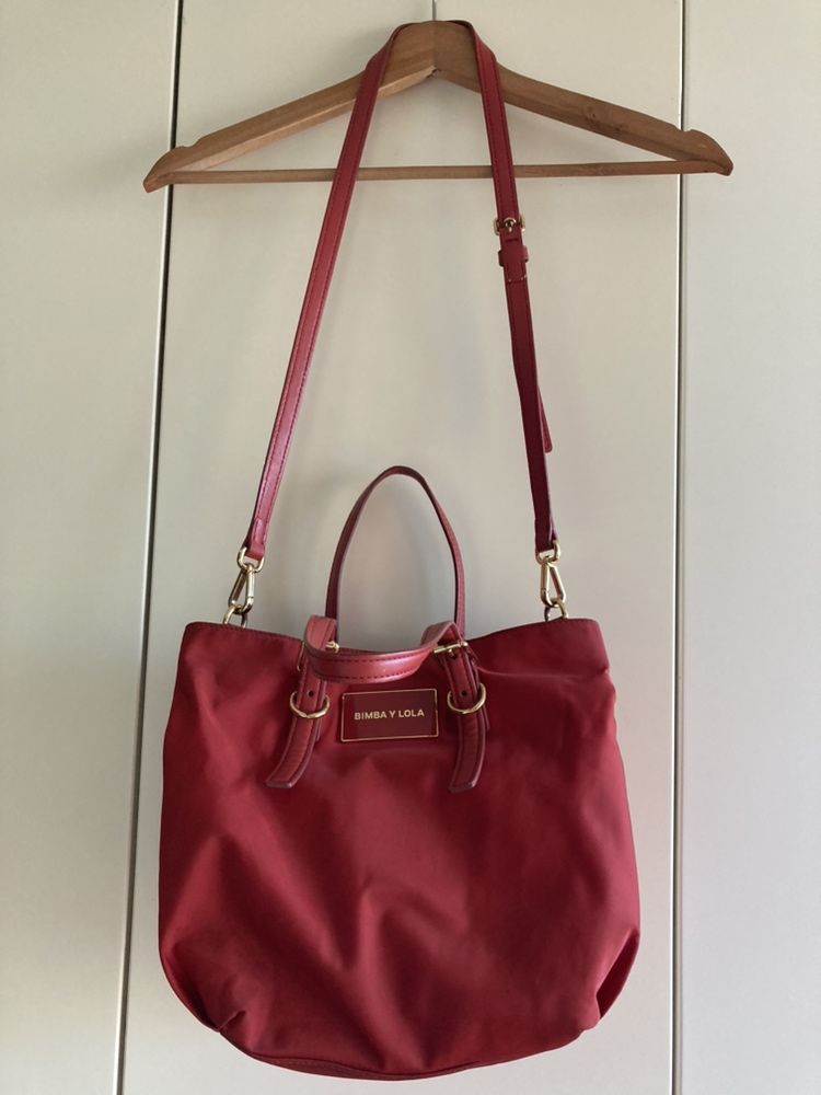 Saco Mala Bolsa Mao ou Tiracolo Vermelho Dourado Bimba y Lola