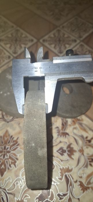 Круги заточные, абразивные.