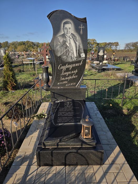 Памятники из гранита