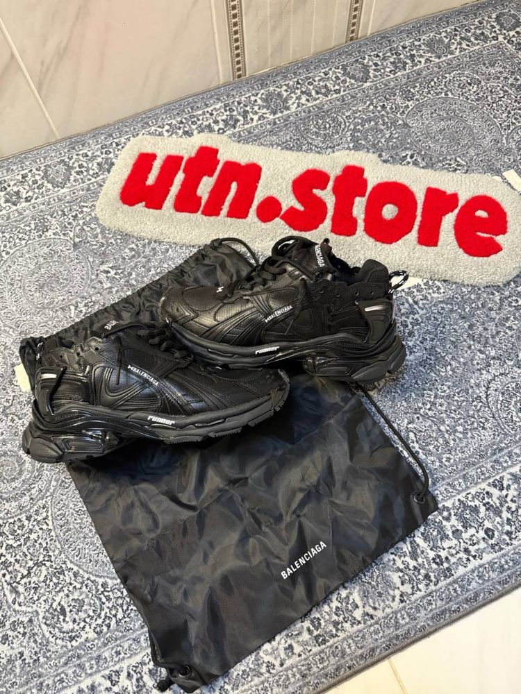 Balenciaga runner x Under Armour