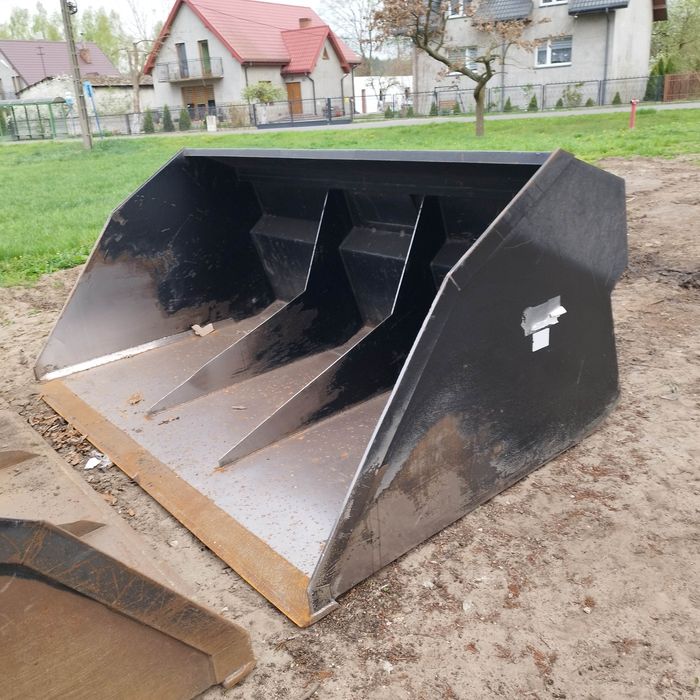 Łyżka łycha objętościowa do zboza 2.8m szer Manitou jcb