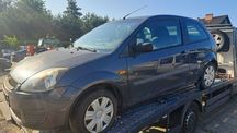 drzwi lewa strona wersja 3 drzwiowa   Ford Fiesta MK VI lift