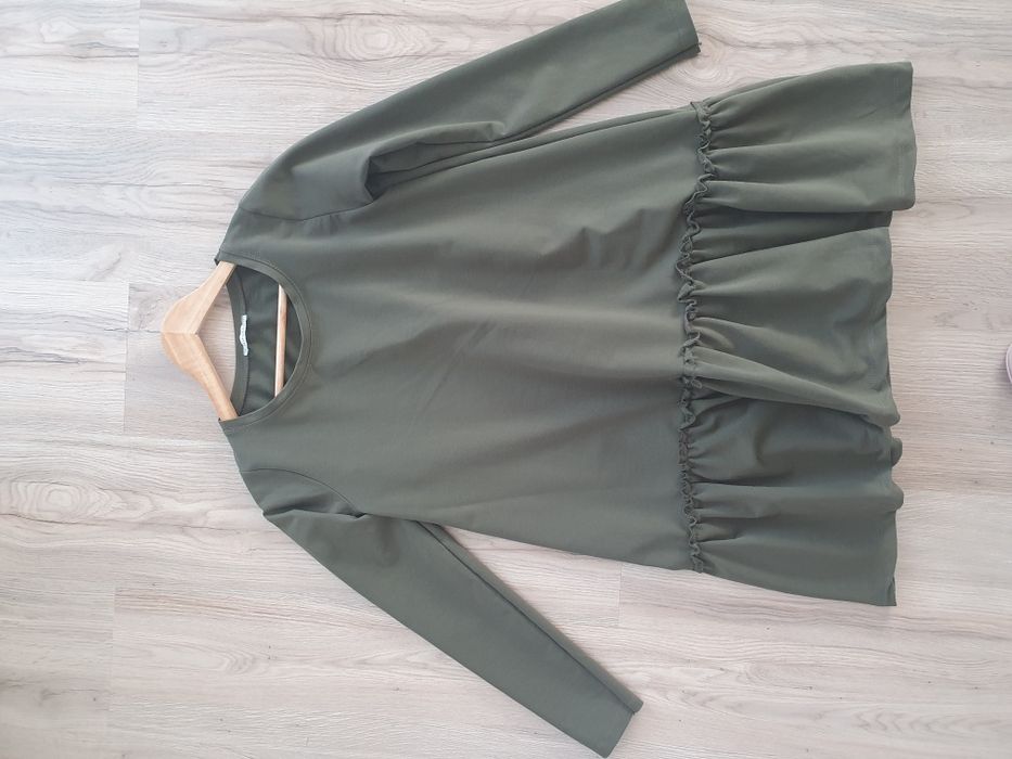 Sukienka dresowa rozkloszowana  khaki Selfieroom
