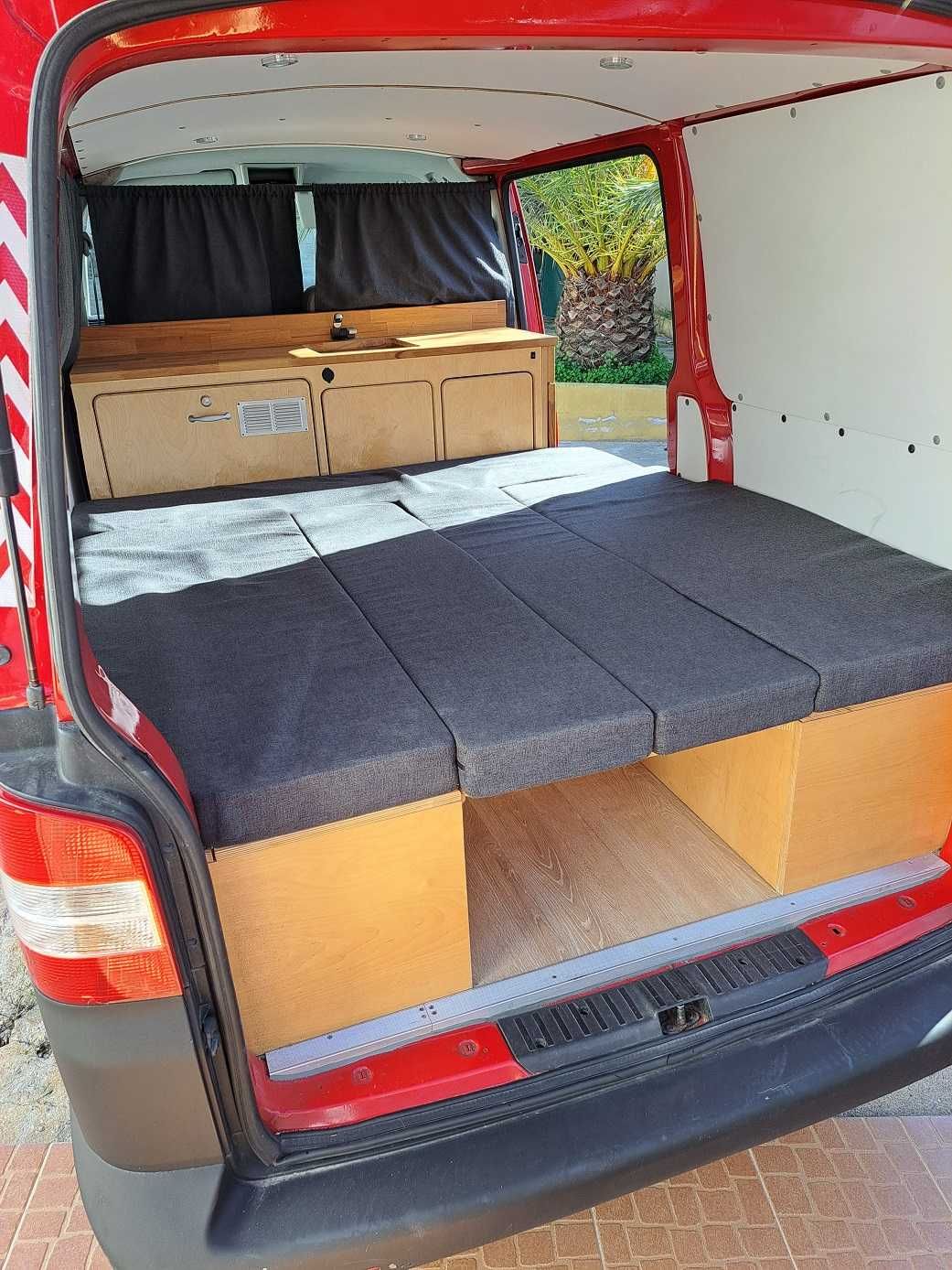 Campervan VW Transporter T5 Legalizada como dormitório