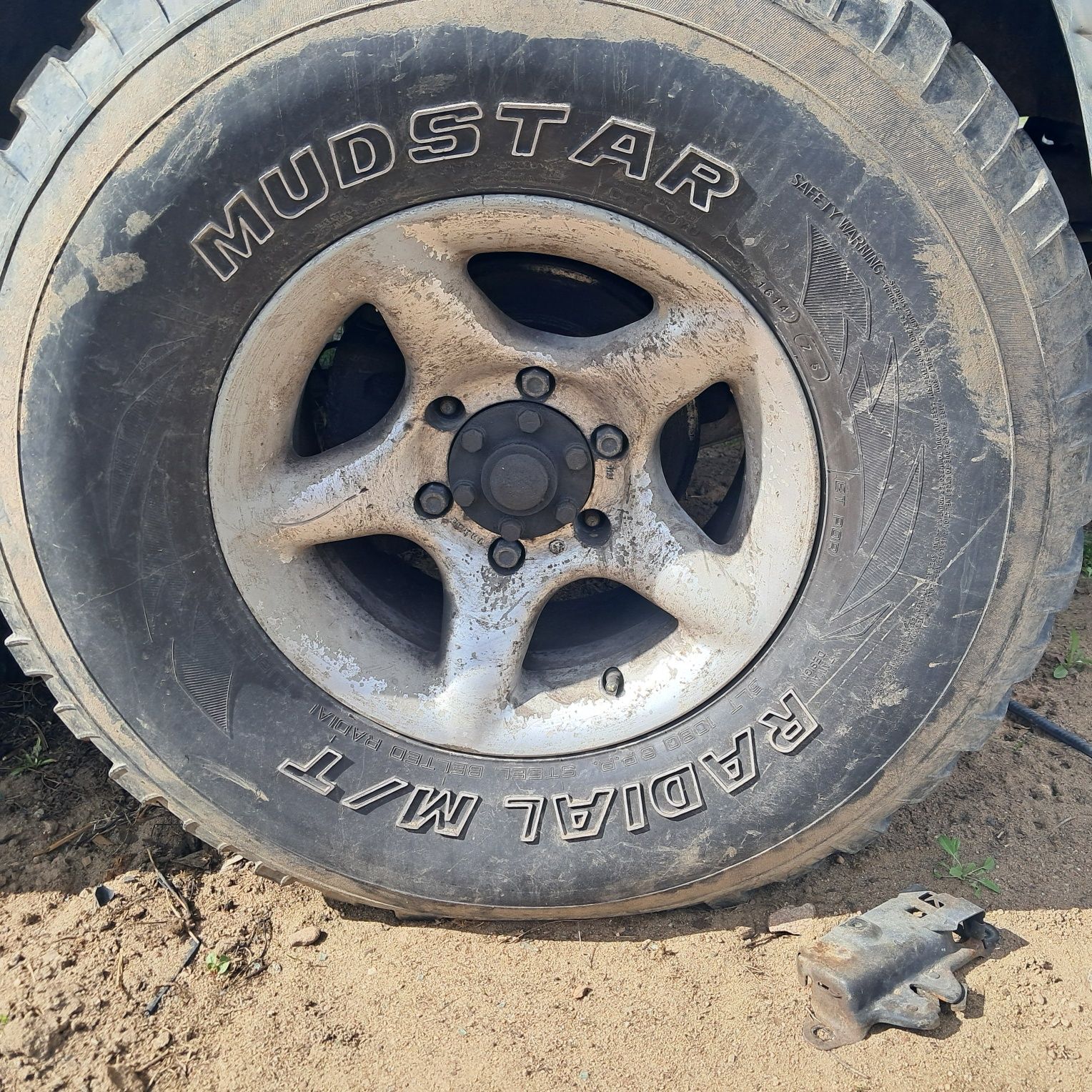 Alufelgi z oponami Mitsubishi Pajero