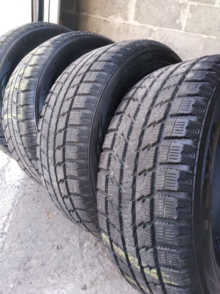 Автошины зима 215/55 R 16