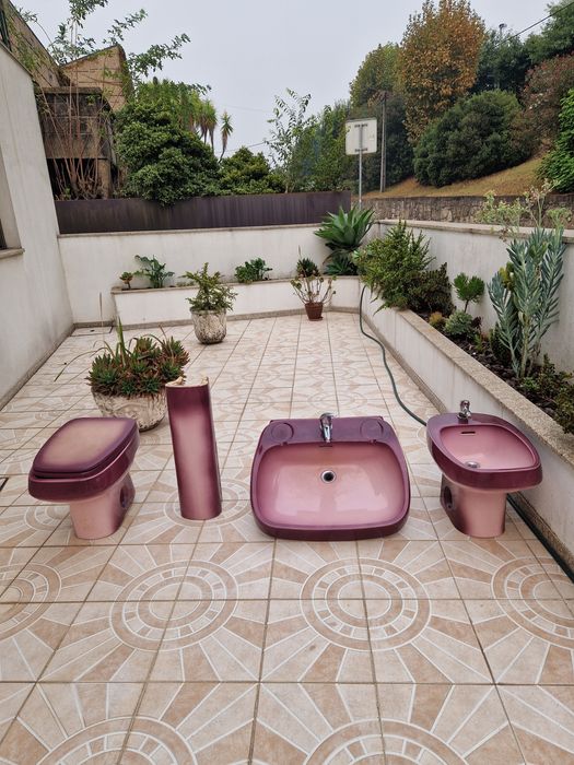 Conjunto de loiças de casa de banho