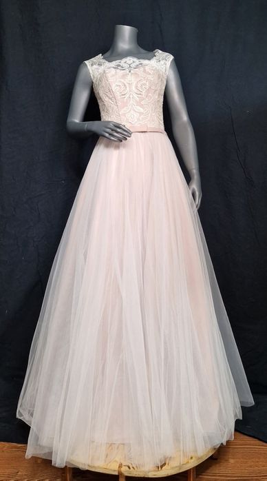 Вечірні (весільні)/ випускні сукні