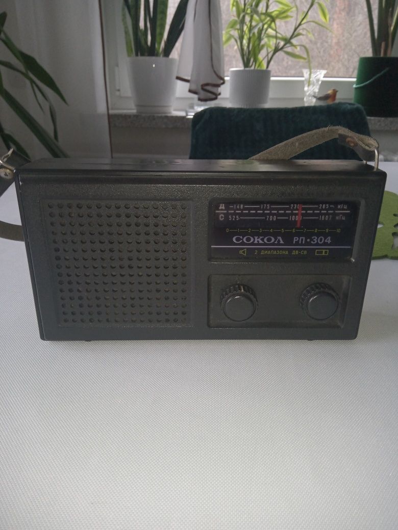 Stary radioodbiornik sokół