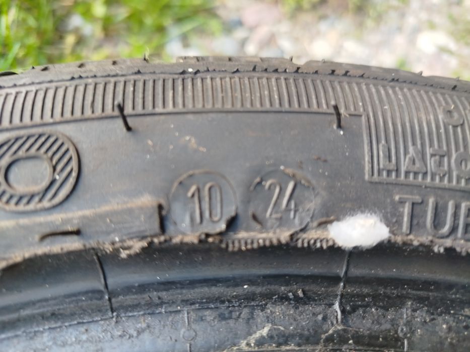 Opona zimowa 225/40/18