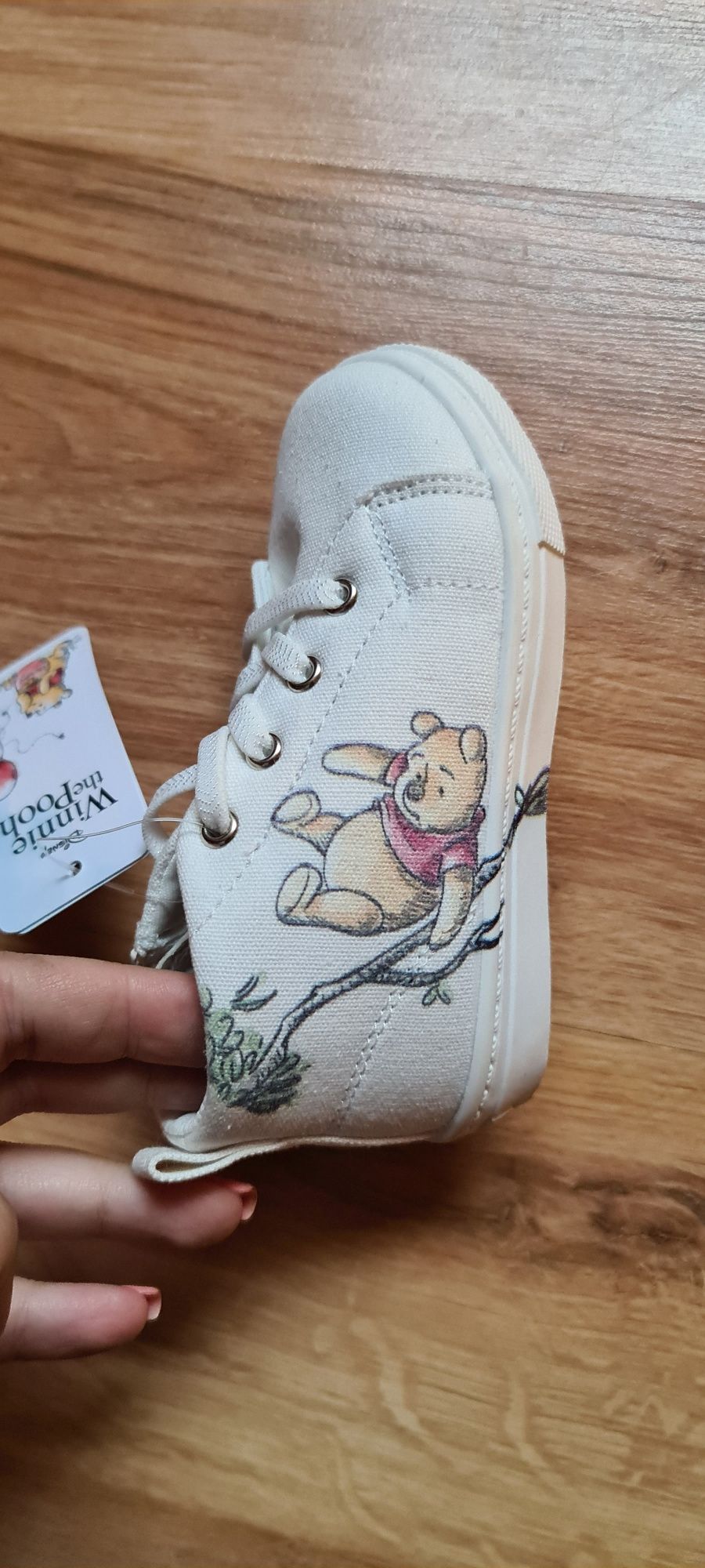 Trampki Kubuś Puchatek Tygrysek Disney Winnie the Pooh rozm 22