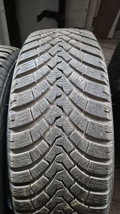 Гума,резина 215/65/16 зимова.