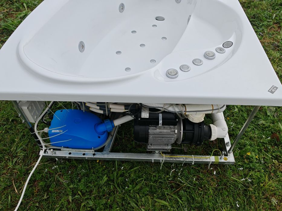 Wanna Excellent hydromasaż 159x104 jak nowa