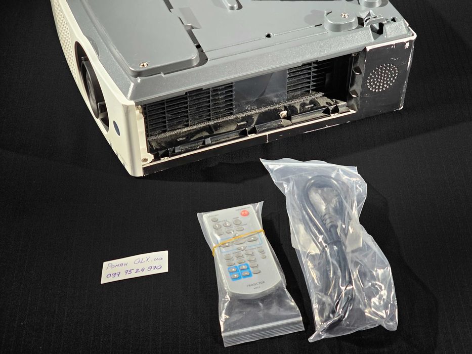 Лазерний проектор Panasonic PT-VMZ40 3LCD WUXGA 1920x1200, ANSI 4500lm