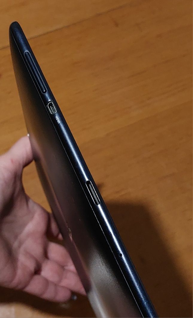 Планшет ASUS Transformer Pad TF300T