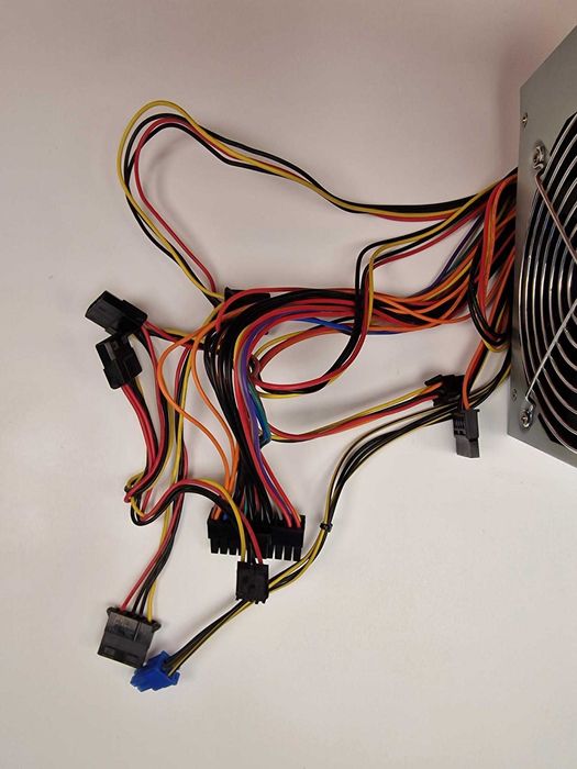 Logic 400ATX – 400 W, zasilacz ATX sprawny, duży wentylator 12 cm