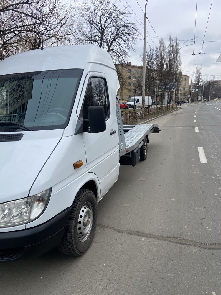 Евакуатор. Эвакуатор Киев. Услуги эвакуатора Киев, Украина