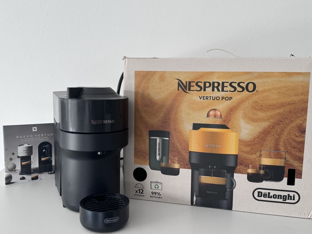 Капсульна кавоварка кавомашина DeLonghi Nespresso Vertuo Pop ENV90.B