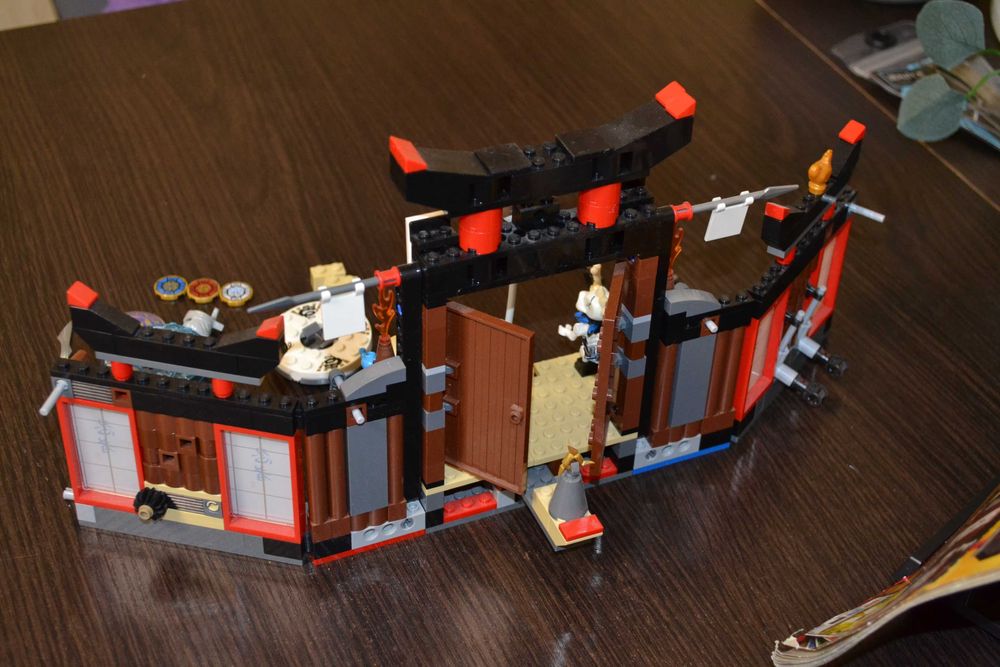 Оригінал Lego LEGO NINJAGO Додзе для кружитцу Ретро  набір 2504