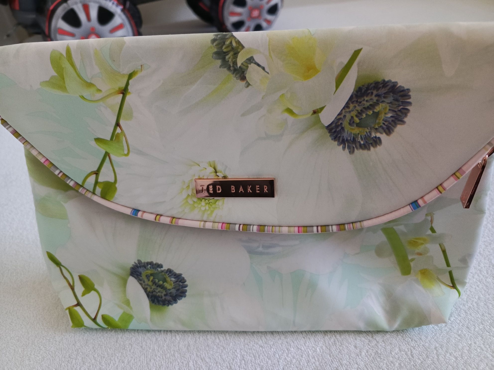 Kosmetyczka TED BAKER