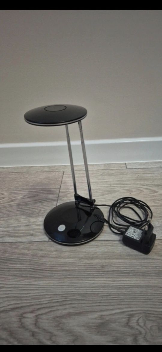 Lampka LED na biurko