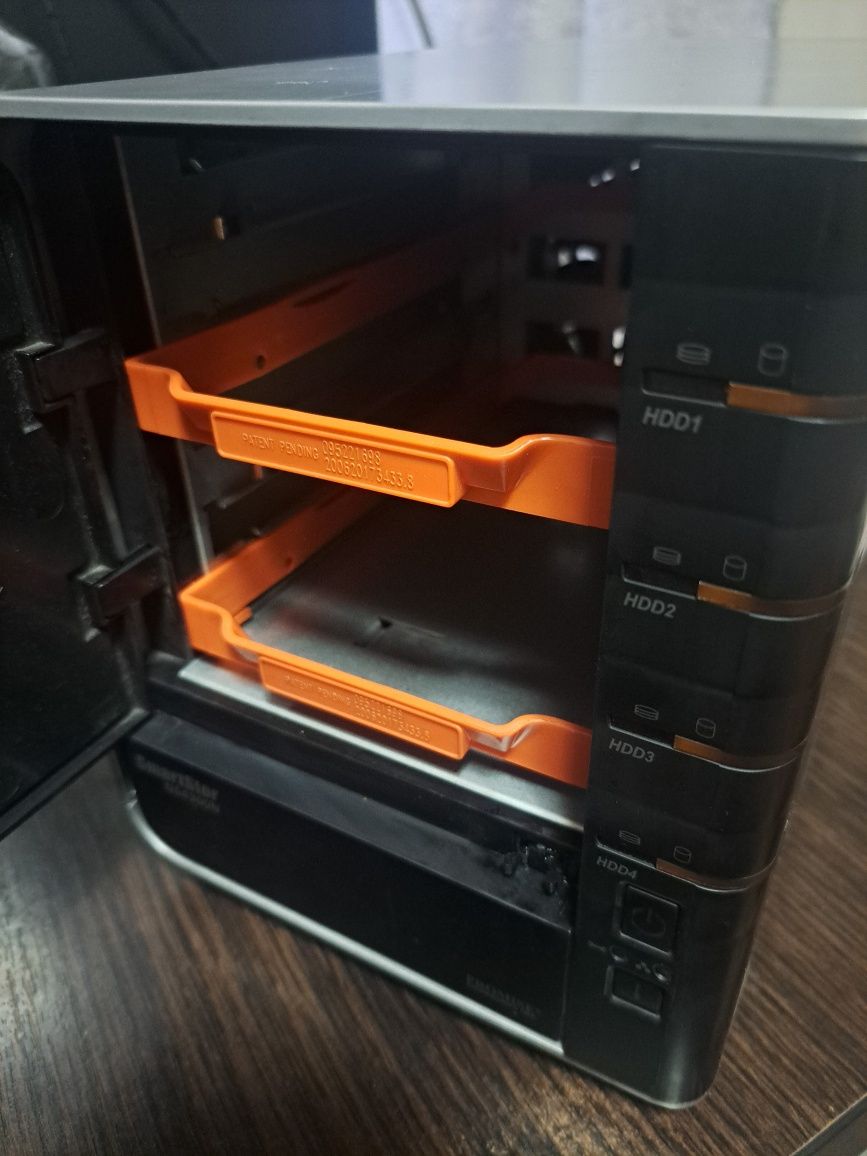 NAS - сервер Promise SmartStor NS4300N