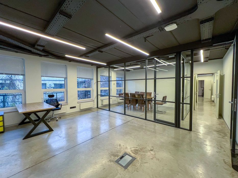 Орендувати офіс на Печерську окремий вхід, перший поверх, є генератор