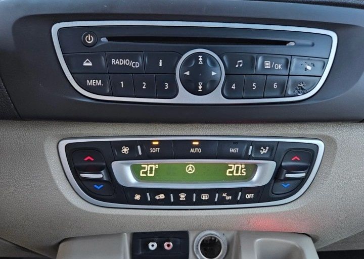 Renault Grand Scénic 2012