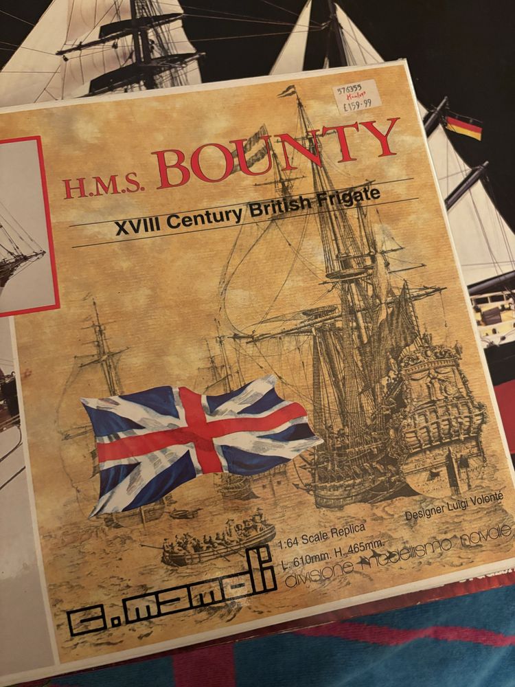 Drewniany model statku H.M.S Bounty