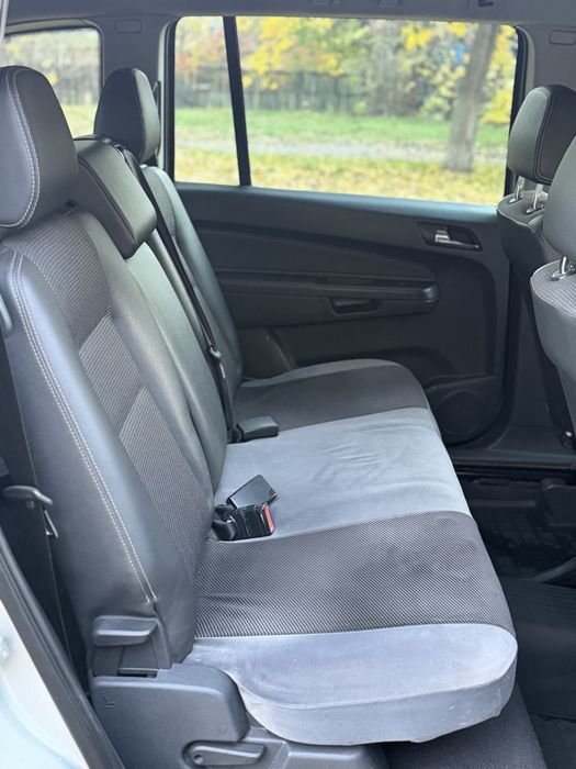 Opel Zafira рестайлинг