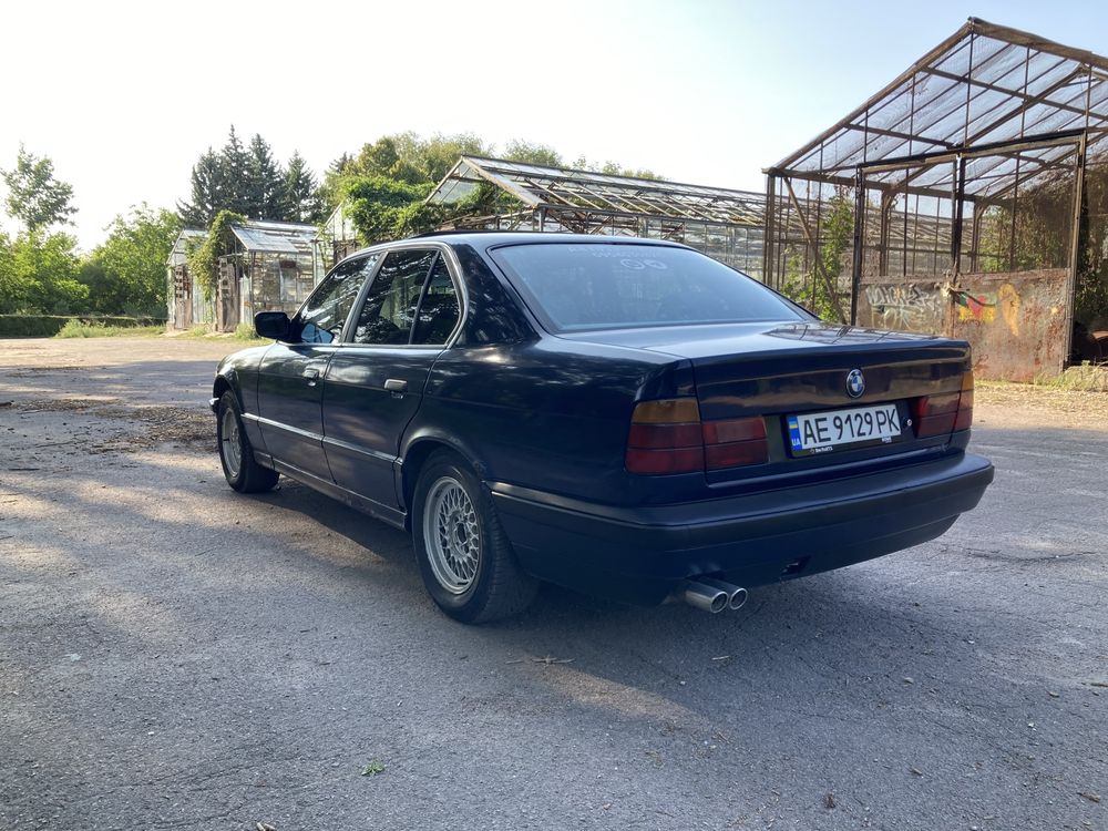 Продам BMW E34 525.