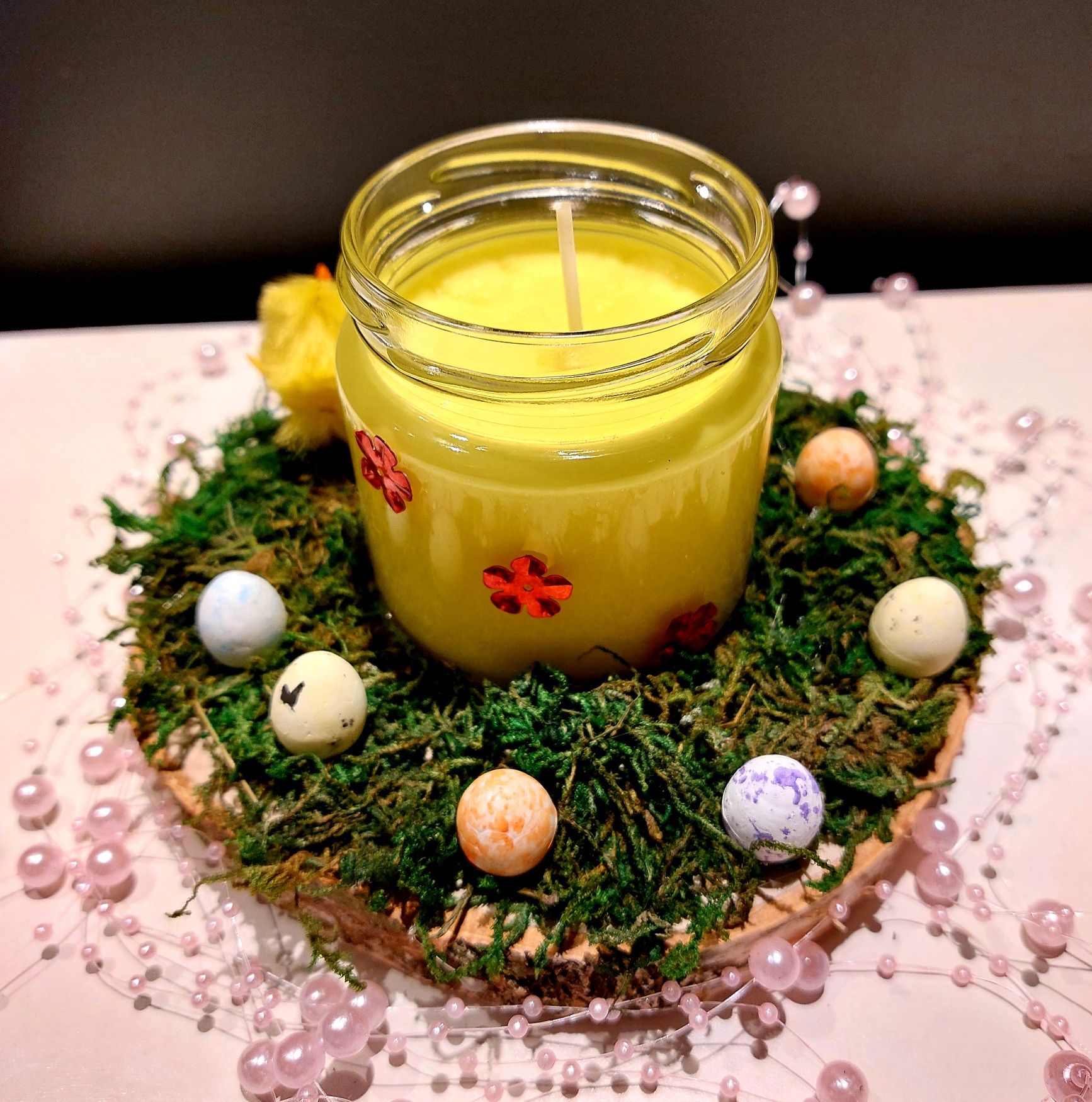 Stroik wielkanocny na plastrze drewna plus świeca sojowa zapachowa