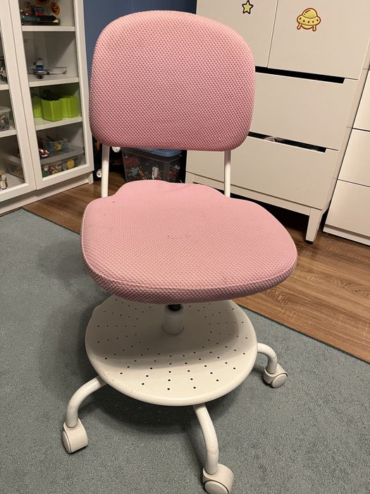 Różowe krzesło krzesełko biuro dla dzieci ikea vimund