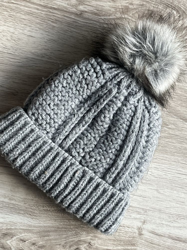 Michael Kors czapka pompon szara