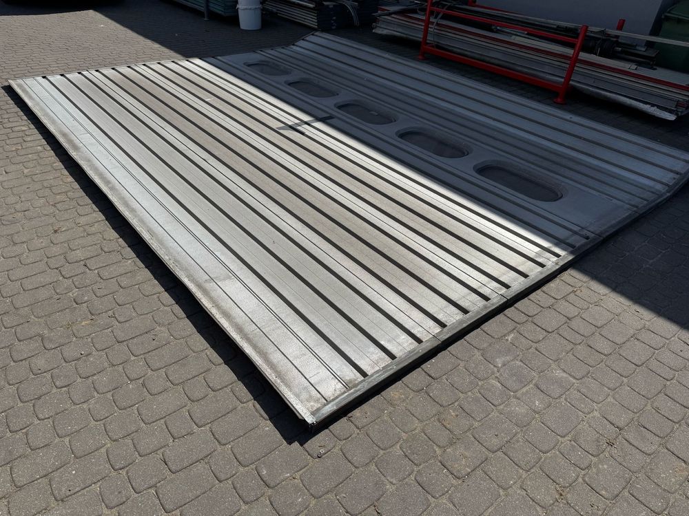 Brama 4.93x4.25 segmentowa elektryczna aluminiowa przemyslowa