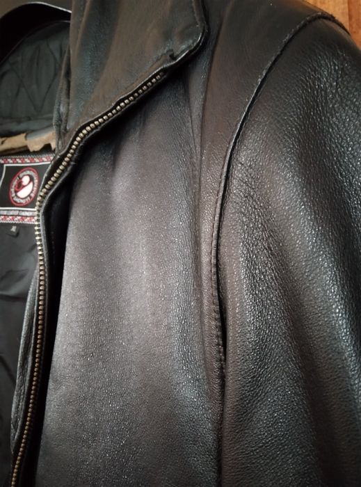 Шкіряна куртка чоловіча