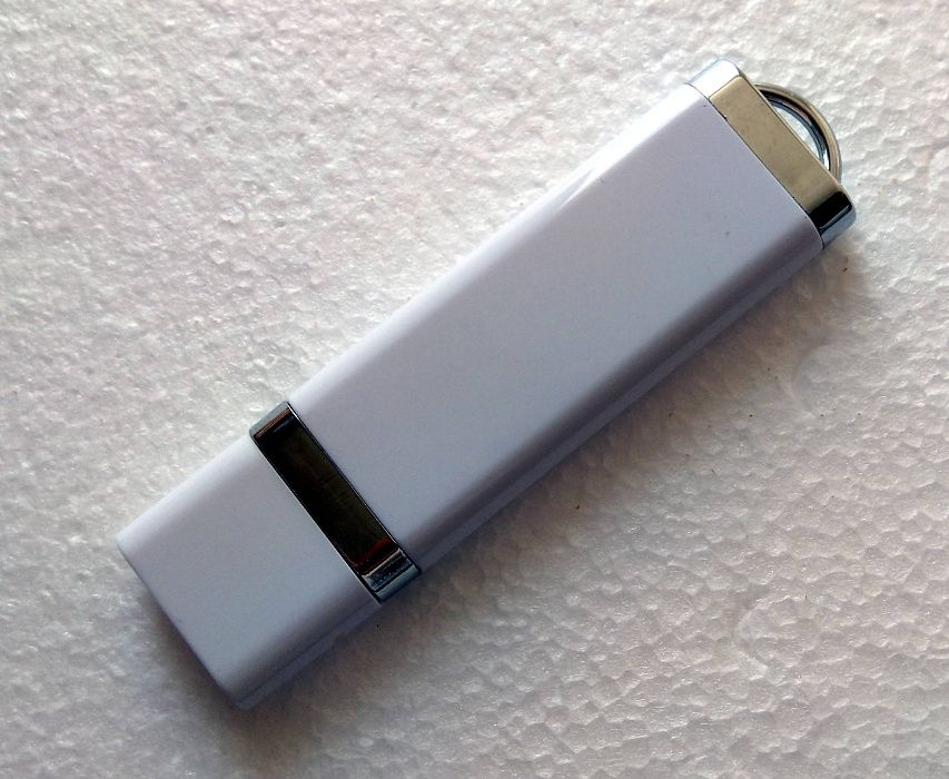 2x Pen USB Porta-Chaves