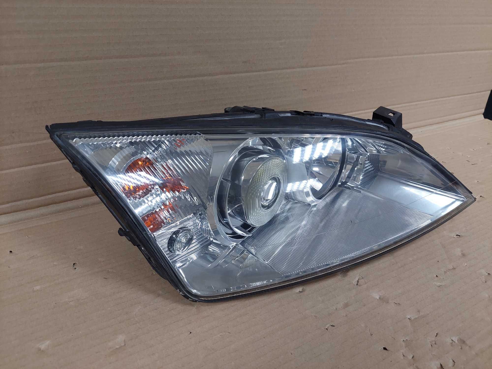 Ford Mondeo Mk3 00-07r lampa przód Xenon prawa EU BDB KPL