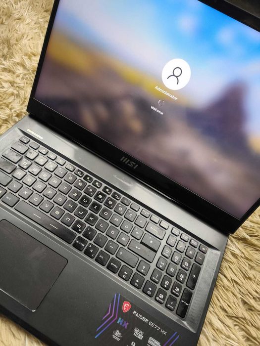 MSI Raider GE77HX 12UGS-011DE