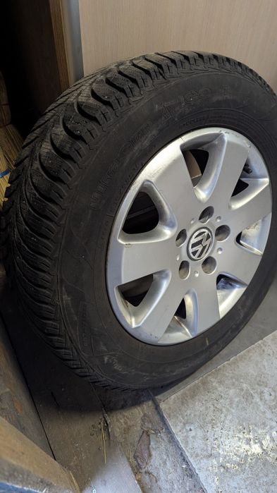 Диски Volkswagen r 16 5*120 шини зима Goodyear r16 * 65* 215
