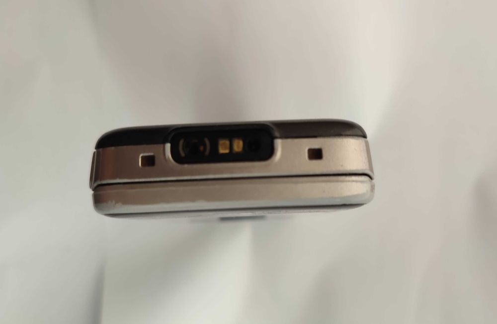 Telefon Nokia 6210 nawigator - bez blokad